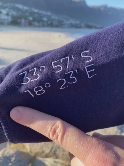 Palm Trees and Good Time Sweatshirt | personalisiert mit deinen Koordinaten